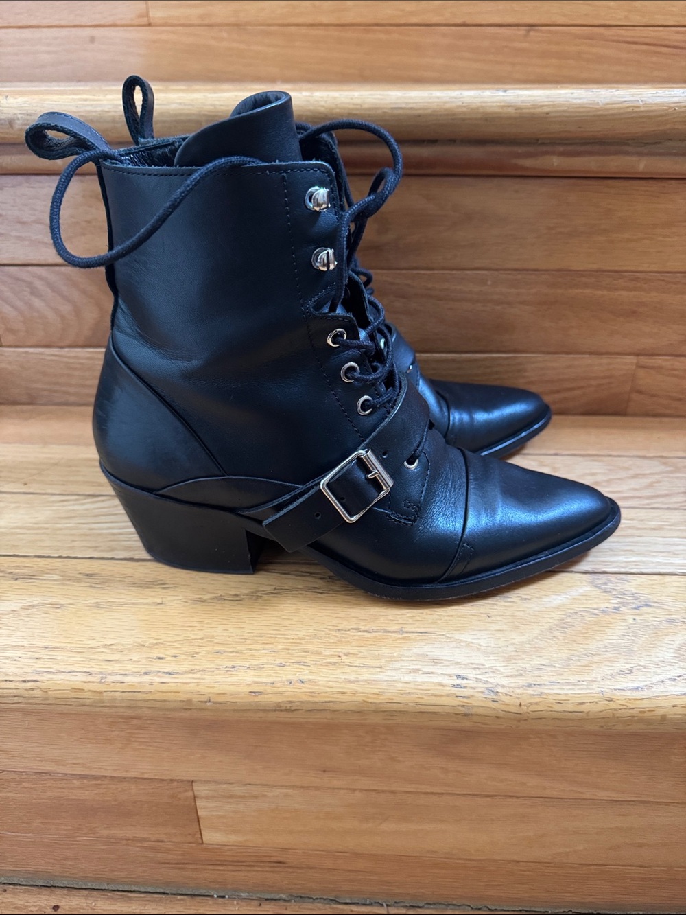 All Saints Women’s Leather Black Boots Size 7 lace-Up Ankle Boots Gently Used